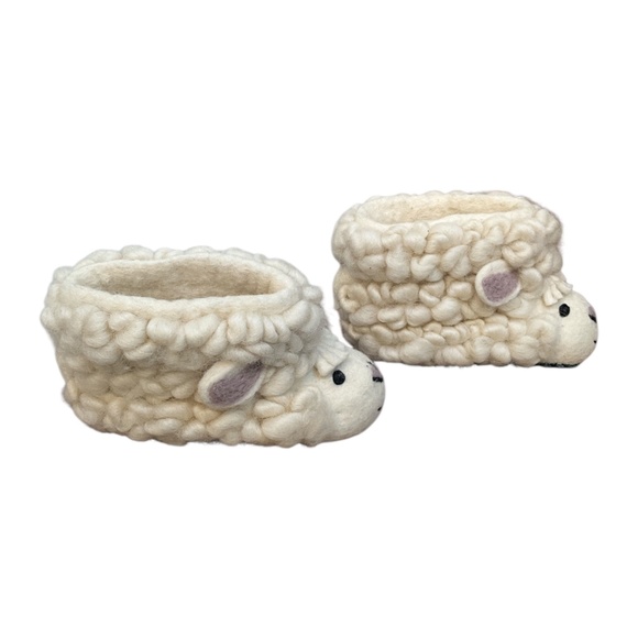 Shirley Sheep Children's Slippers - Picture 4 of 13